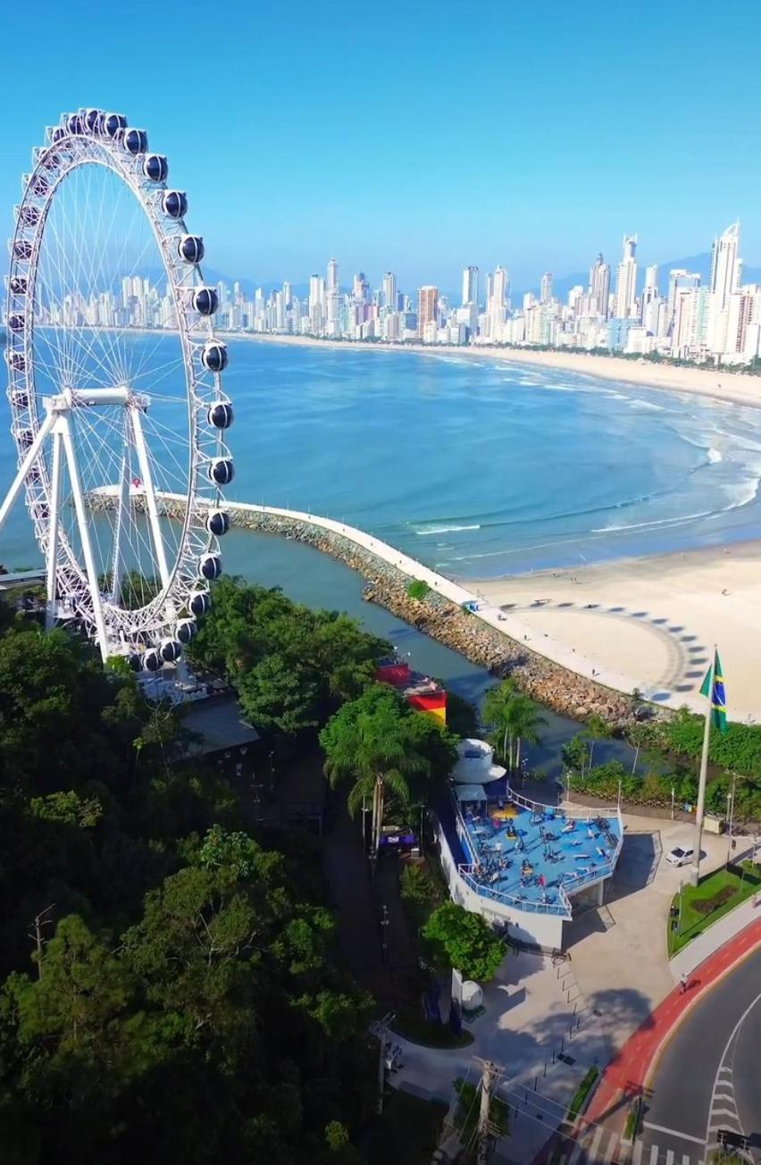 1 Quadra Da Praia E Da Roda Gigante Balneario Camboriu Room photo
